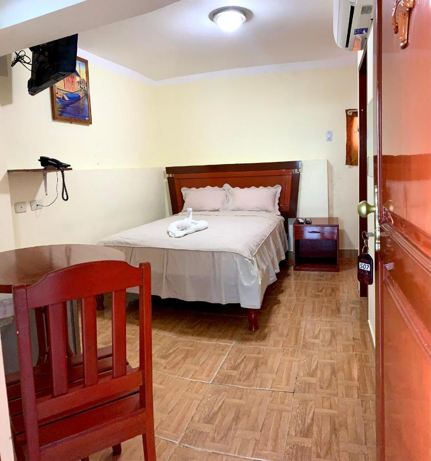 Hotel Ventura Isabel Iquitos Exterior photo